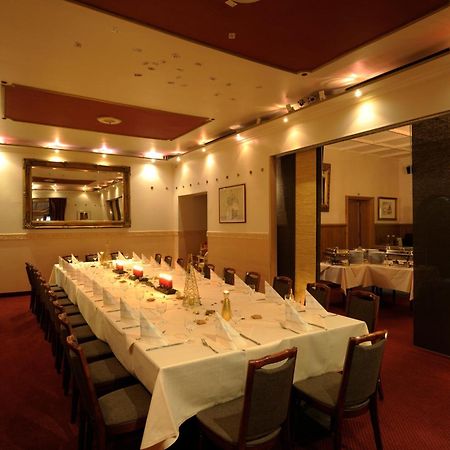 Hotel Zur Heidebluete Hambühren エクステリア 写真