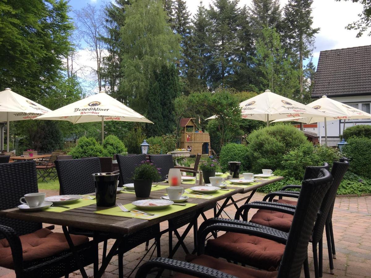Hotel Zur Heidebluete Hambühren エクステリア 写真