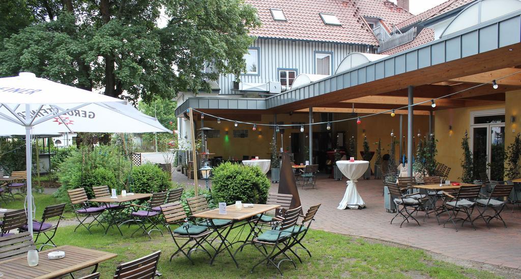 Hotel Zur Heidebluete Hambühren エクステリア 写真