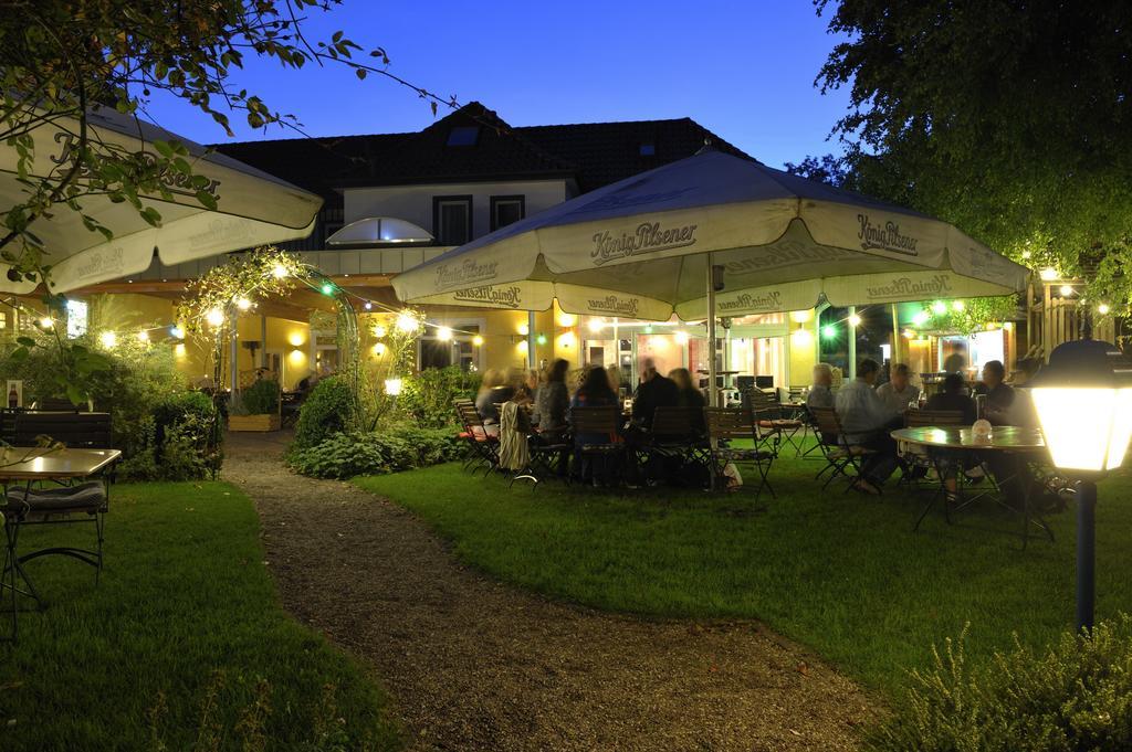 Hotel Zur Heidebluete Hambühren エクステリア 写真